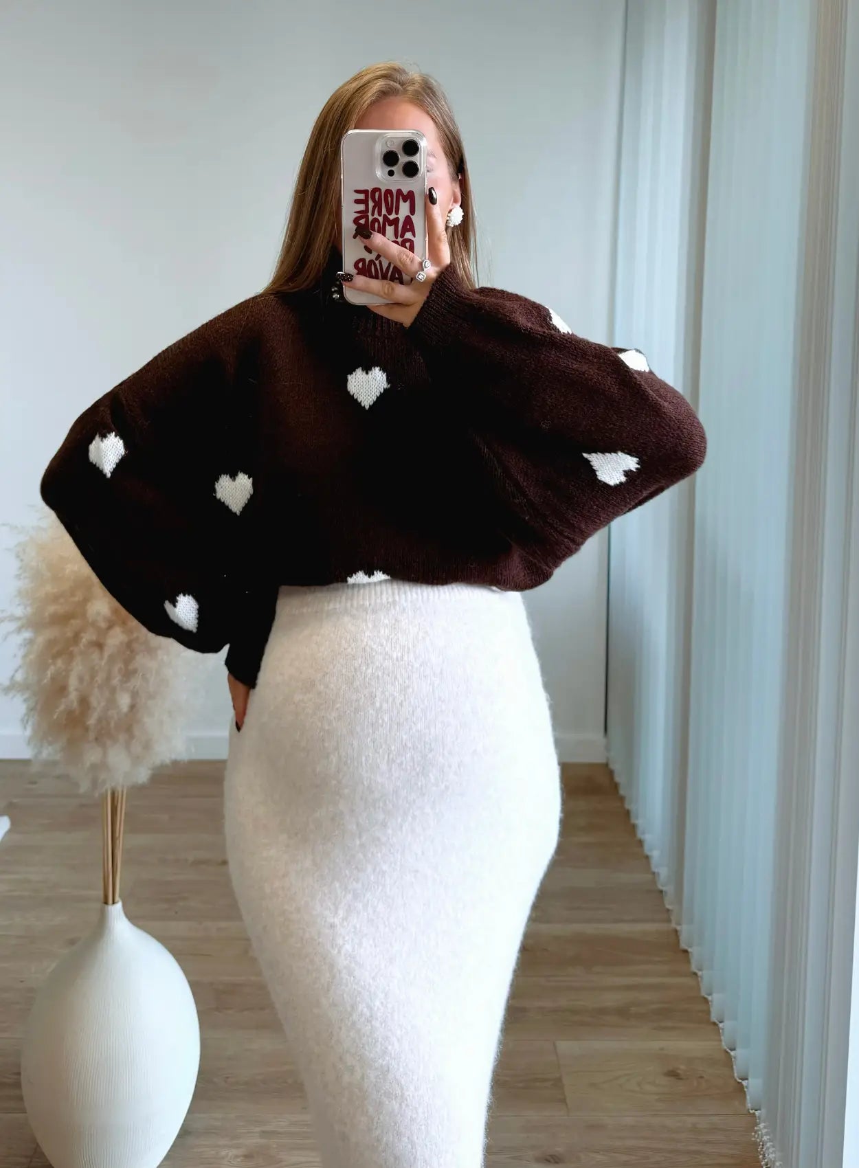 Pull-de-grossesse-à-coeurs-marron-chocolat