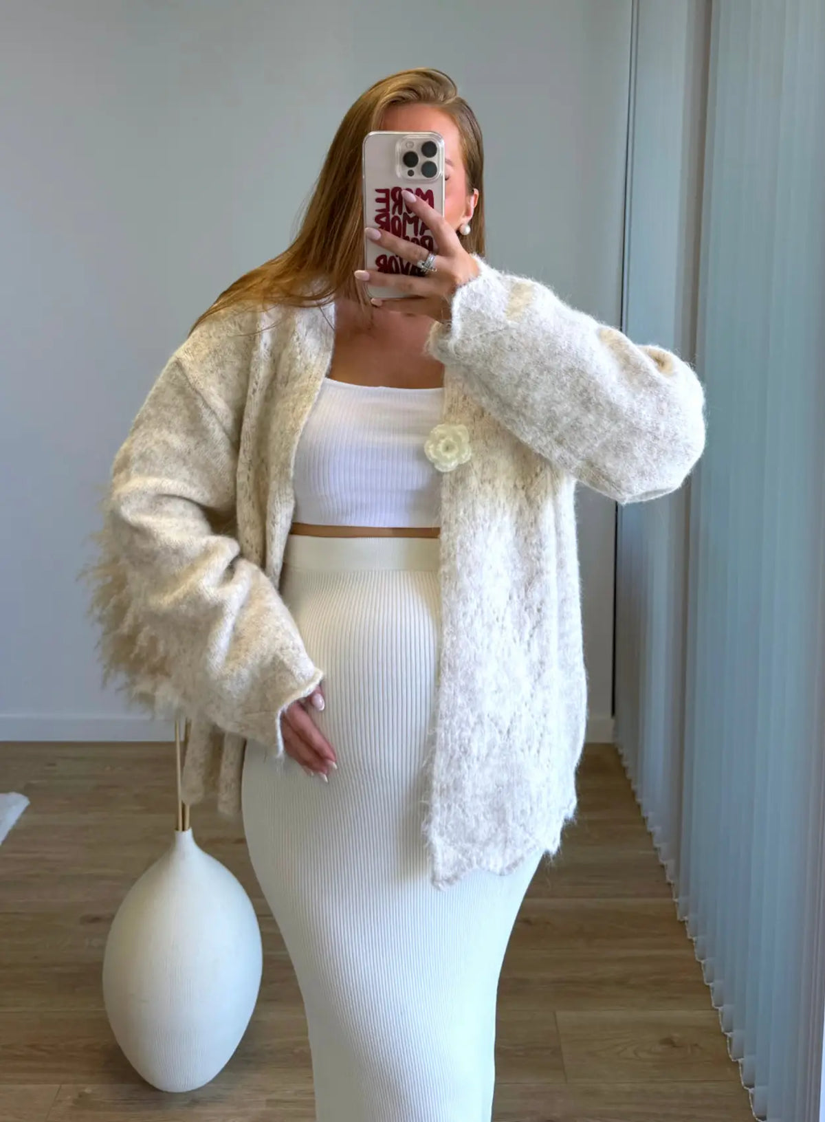 Jupe-de-grossesse-en-maille-blanche