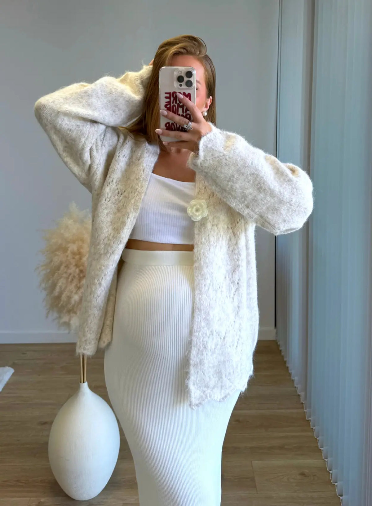 Jupe-de-grossesse-en-maille-blanche
