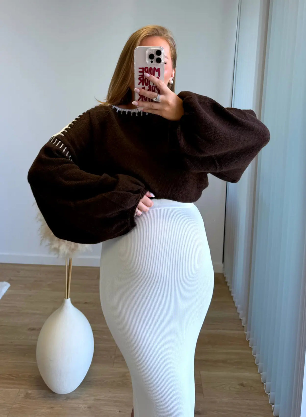 Jupe-de-grossesse-en-maille-blanche