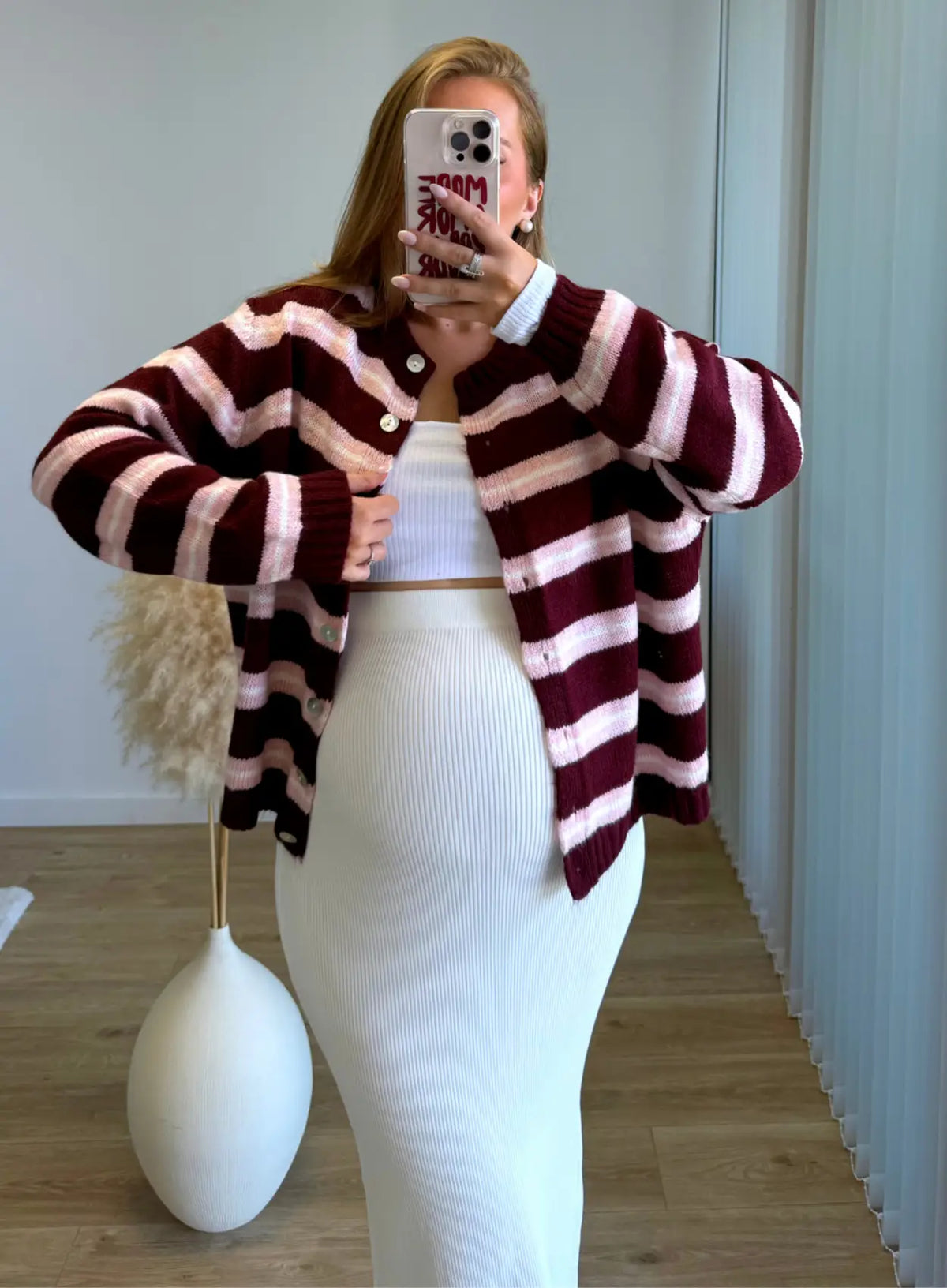 Jupe-de-grossesse-en-maille-blanche