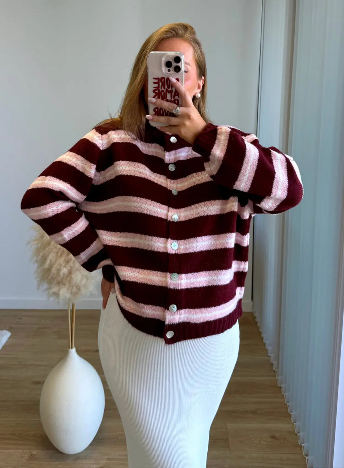 Gilet-de-grossesse-douceur-extrême-à-rayures-bordeaux-rose