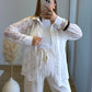 Chemise-de-grossesse-blanche-brodée-à-fleurs
