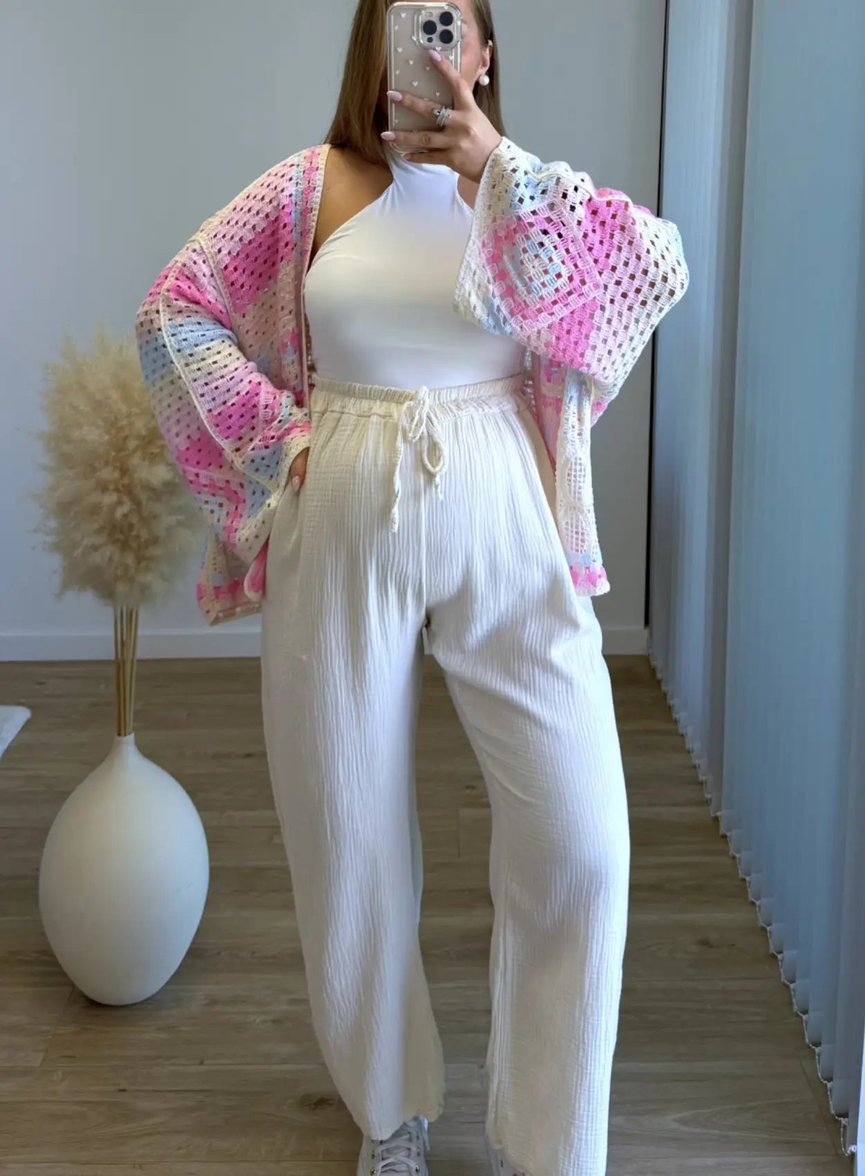 Pantalon-de-grossesse-beige-en-gaze-de-coton
