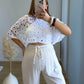 Poncho-ajouré-de-grossesse-en-crochet-blanc