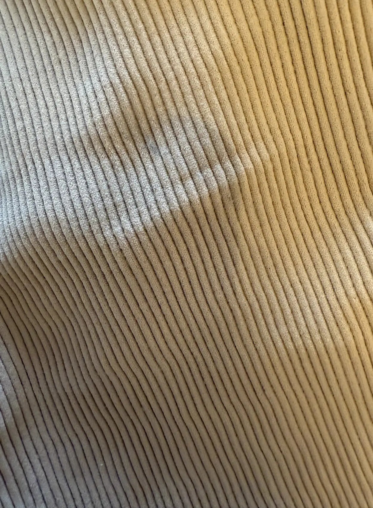 Combinaison-de-grossesse-et-allaitement-côtelée-beige