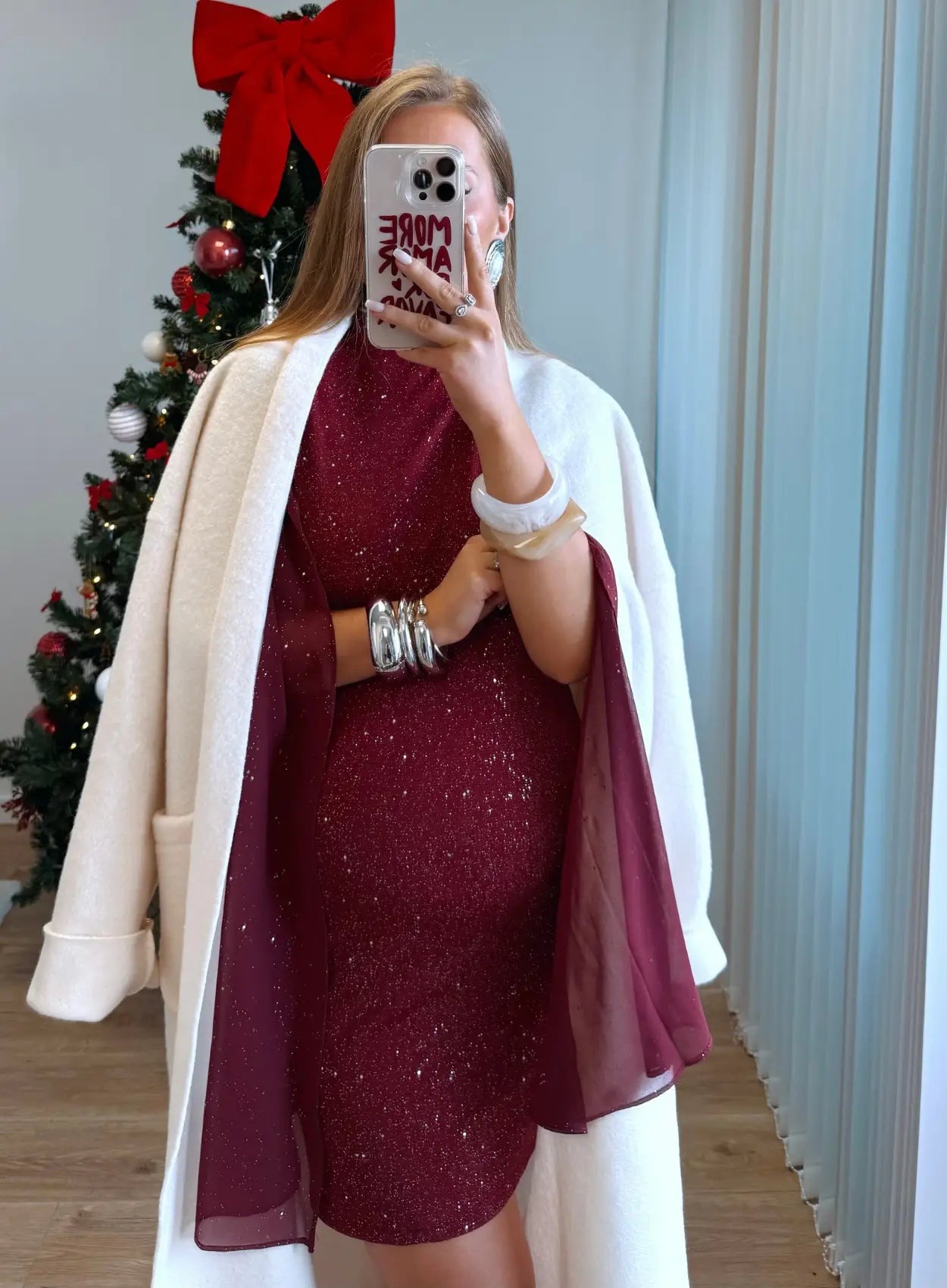 Robe-de-grossesse-à-paillettes-rouges-manches-capes