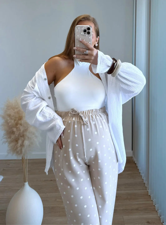 Pantalon-de-grossesse-fluide-à-pois-beige