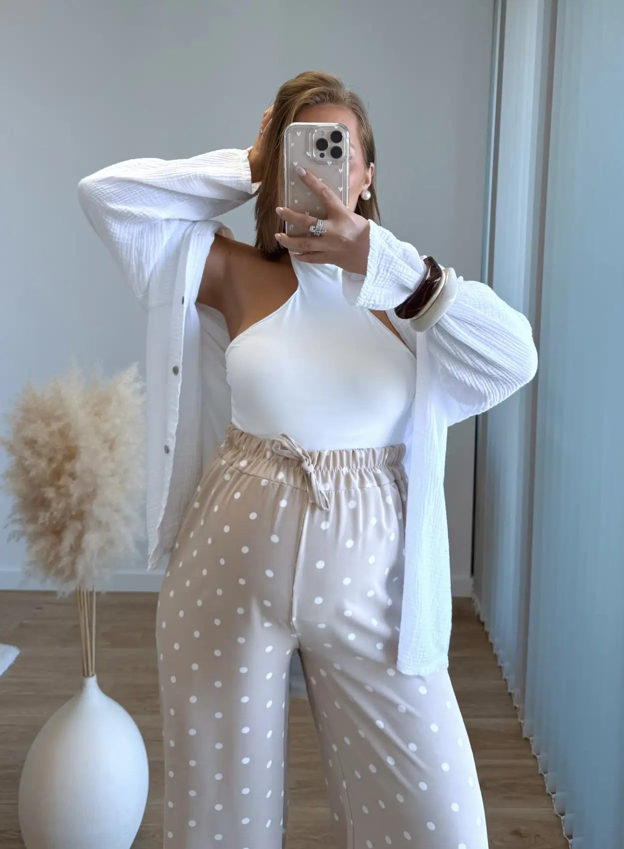 Top-court-de-grossesse-blanc