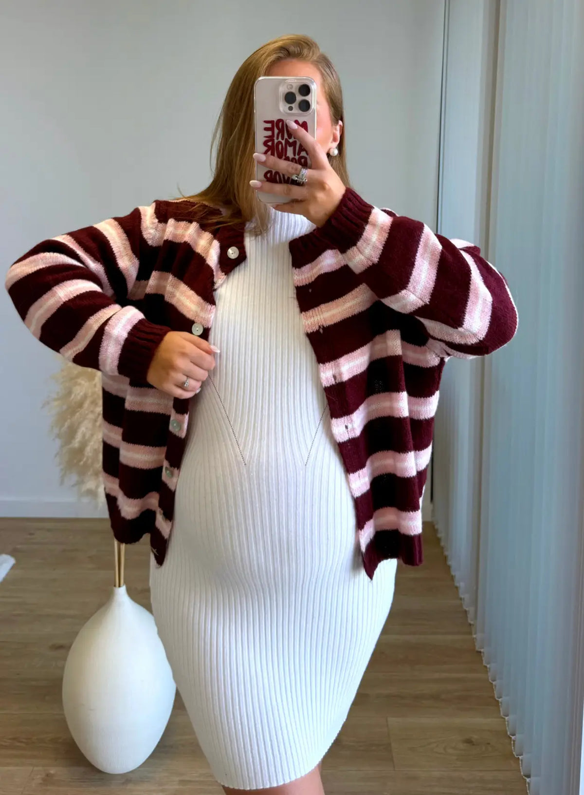 Gilet-de-grossesse-douceur-extrême-à-rayures-bordeaux-rose