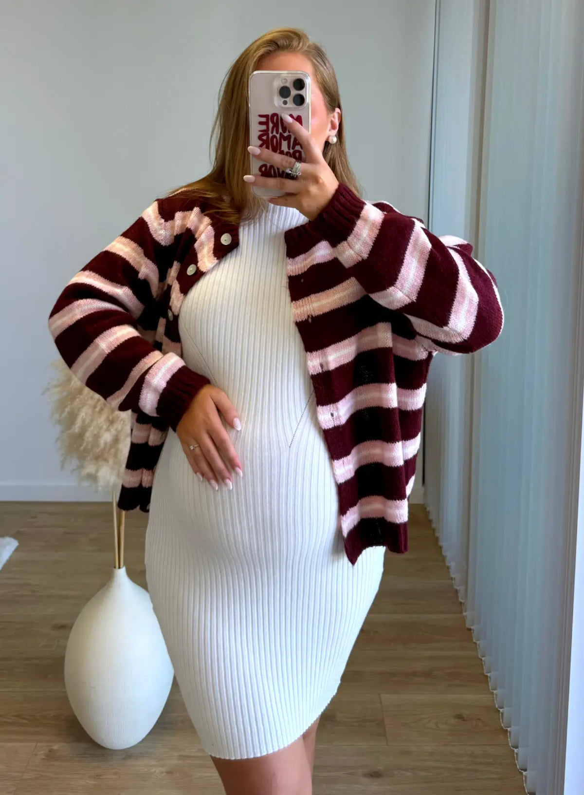 Gilet-de-grossesse-douceur-extrême-à-rayures-bordeaux-rose