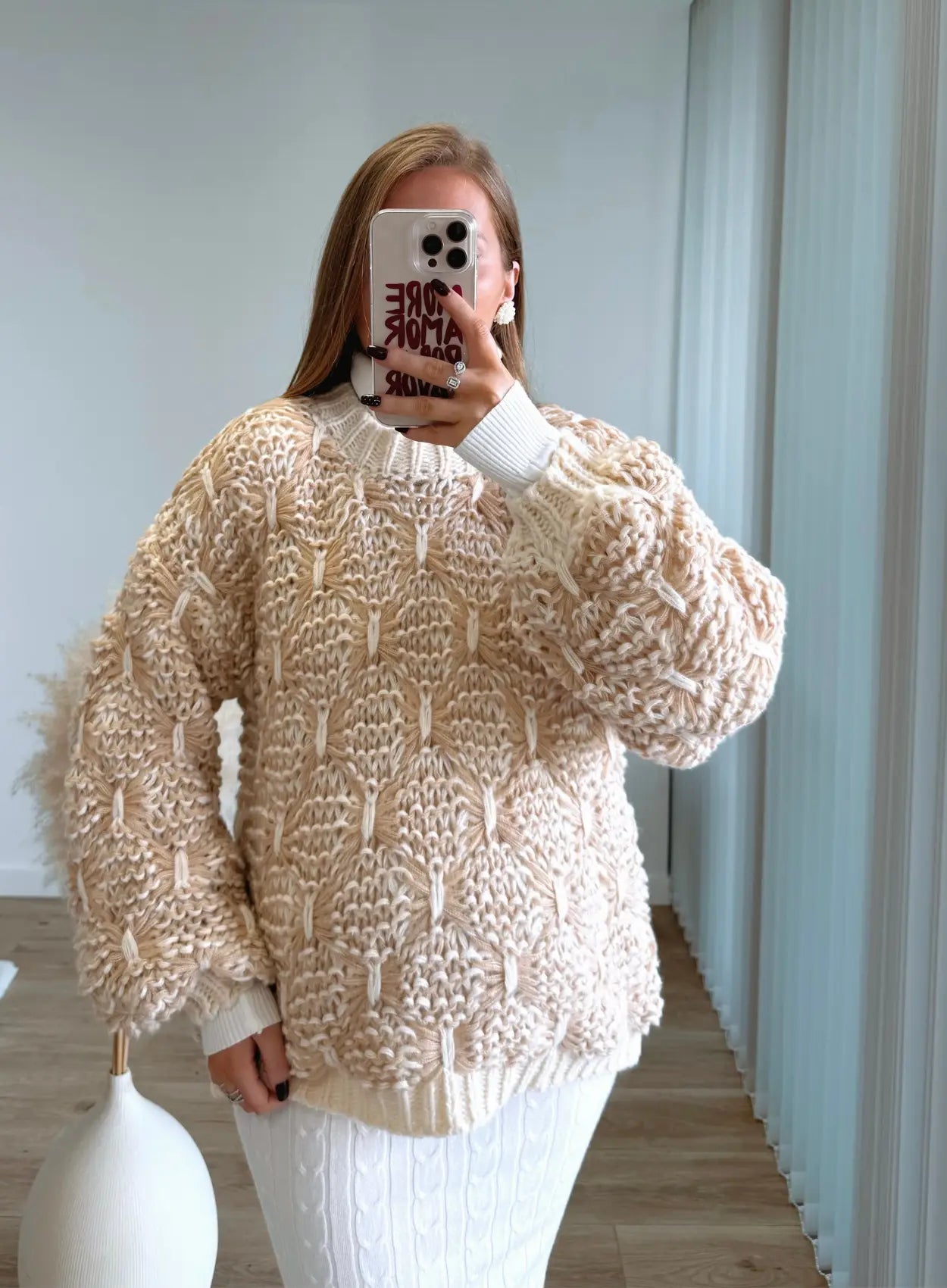 Pull-de-grossesse-en-maille-épaisse-beige