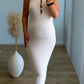 robe-longue-de-grossesse-côtelée-beige-avec-détail-bijou-sur-le-devant
