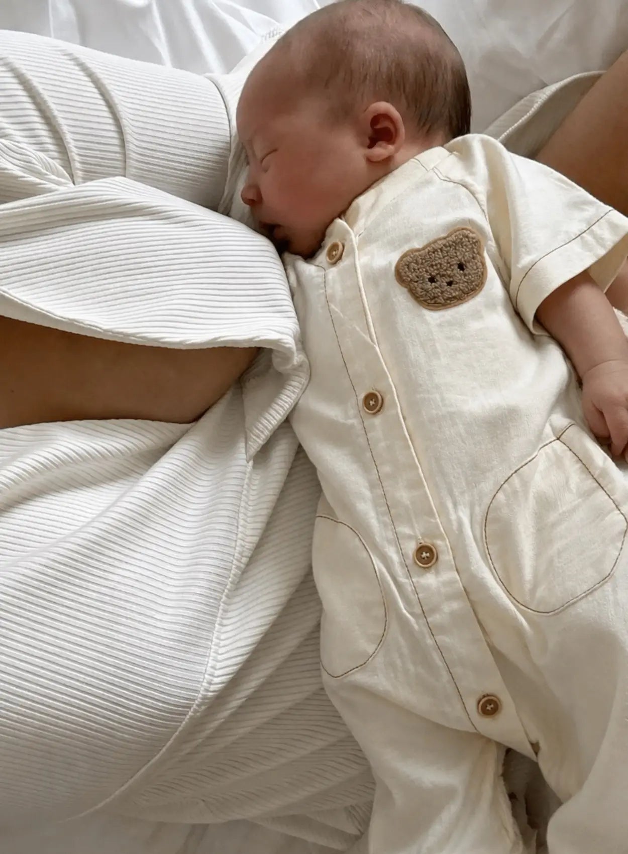 vetement-bebe-ensemble-beige-ourson-pour-bebe