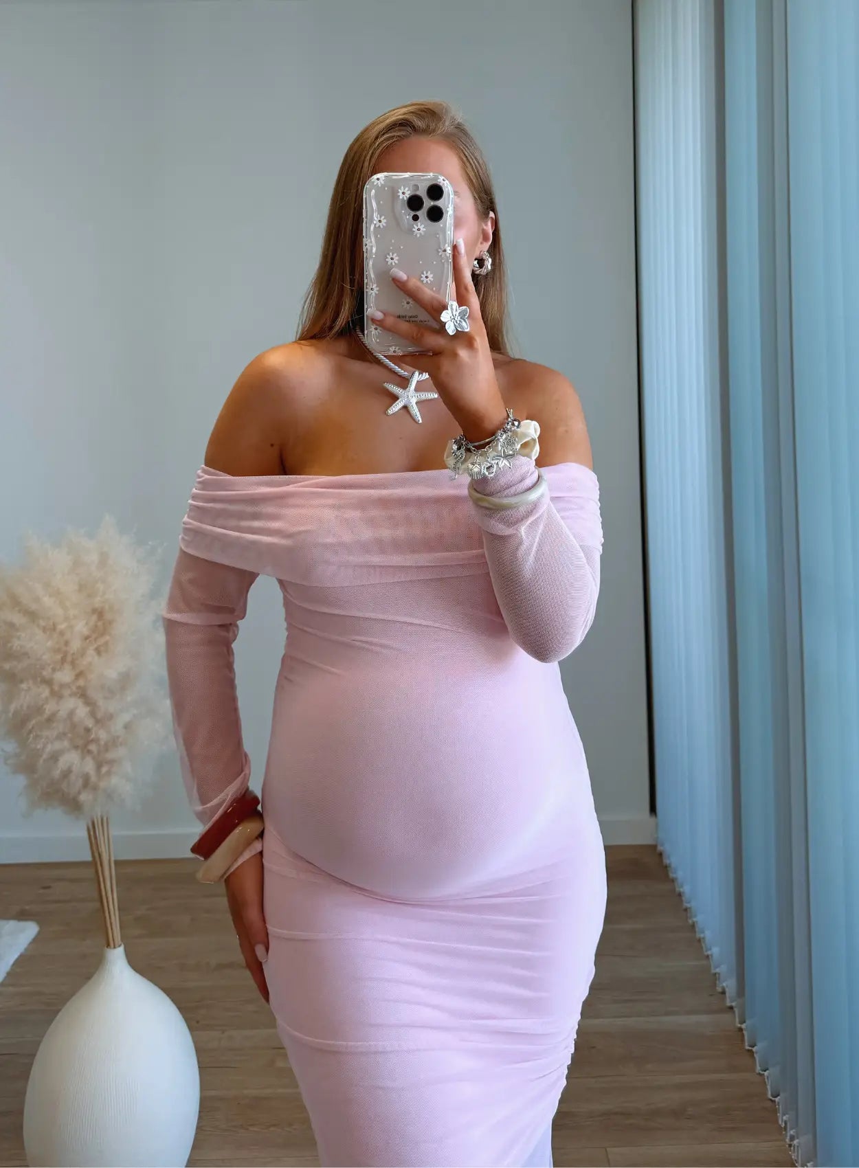 robe-longue-de-grossesse-col-bardot-cérémonie-avec-dentelle