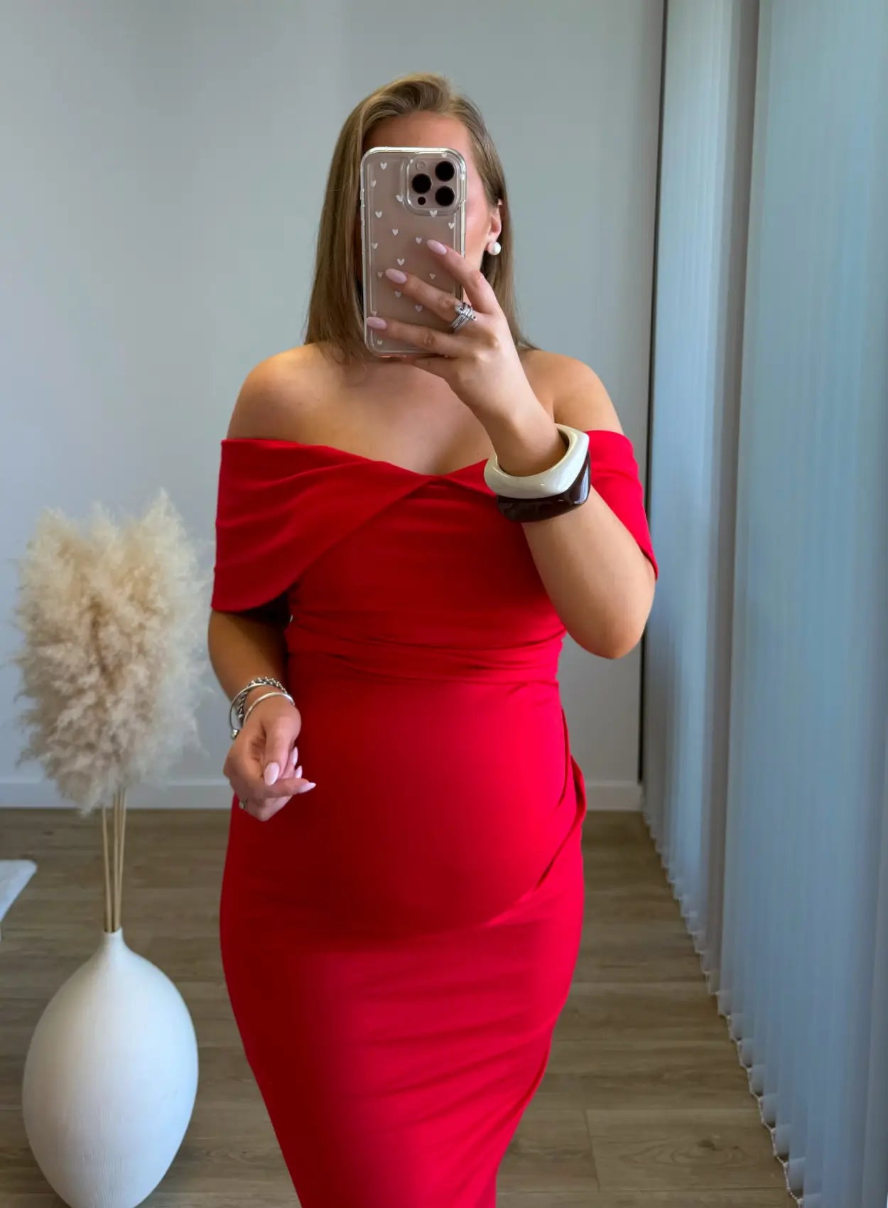 Robe-longue-de-grossesse-cérémonie-rouge