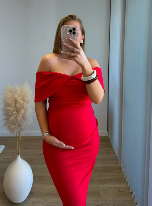 Robe-longue-de-grossesse-cérémonie-rouge