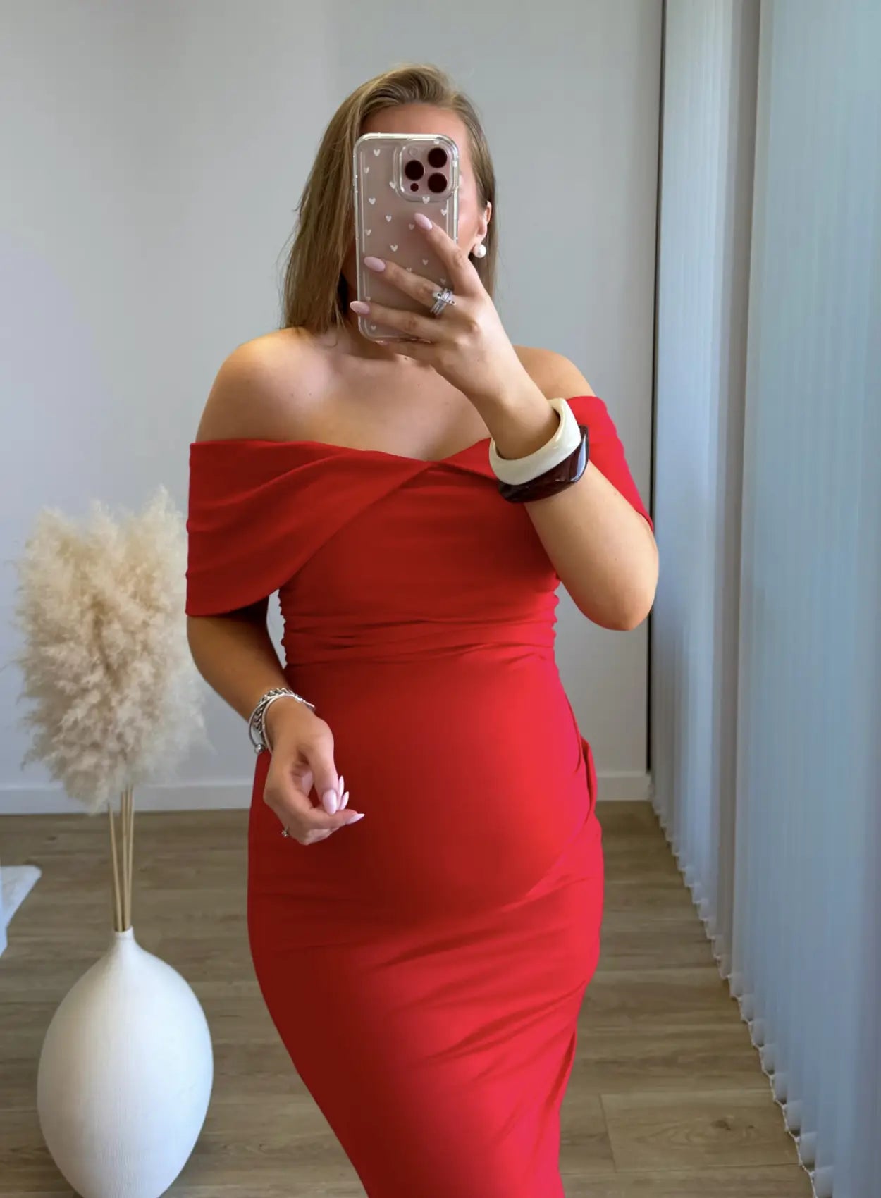 Robe-longue-de-grossesse-cérémonie-rouge
