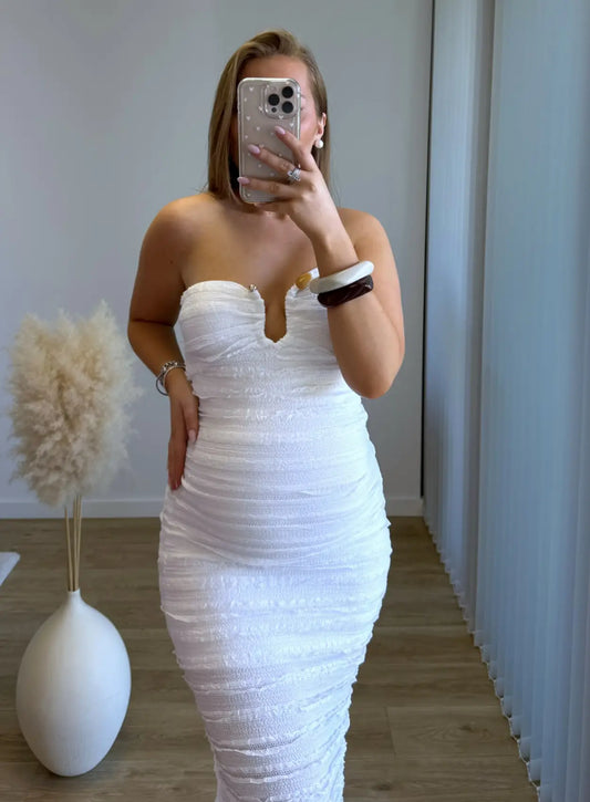 Robe-bustier-longue-de-grossesse-en-maille-et-dentelle
