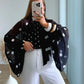 blouse-de-grossesse-fluide-à-pois-et-manches-bouffantes