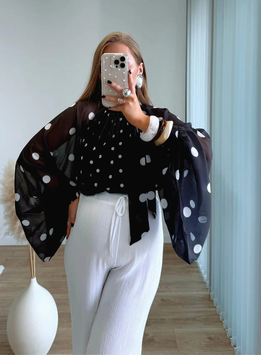 blouse-de-grossesse-fluide-à-pois-et-manches-bouffantes