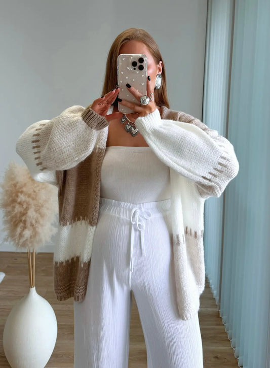gilet-de-grossesse-en-maille-beige-blanc-et-marron