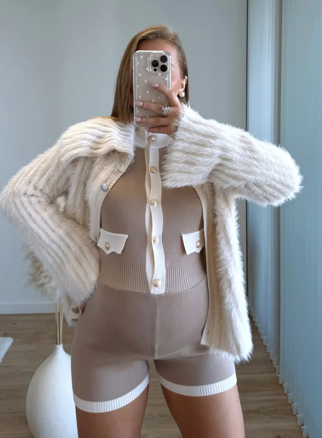 Combishort-de-grossesse-en-maille-beige