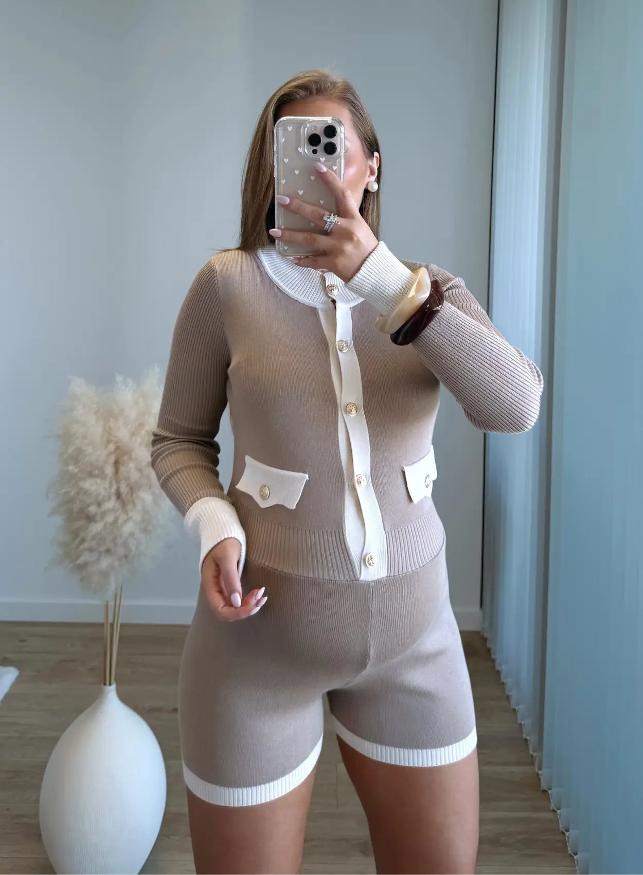 Combishort-de-grossesse-en-maille-beige