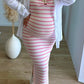 robe-longue-de-grossesse-bustier-rose-avec-rayures-blanc-et-bijou-étoile