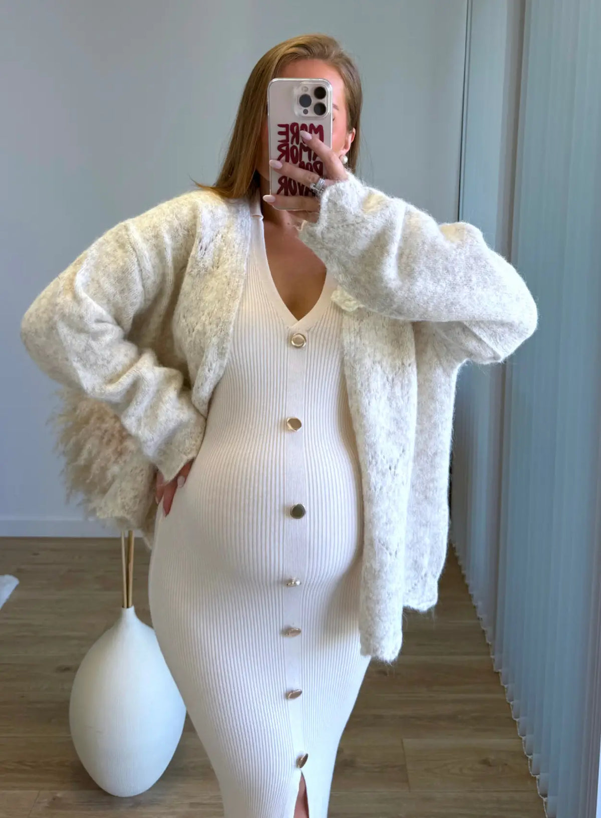 Robe-courte-de-grossesse-avec-boutons
