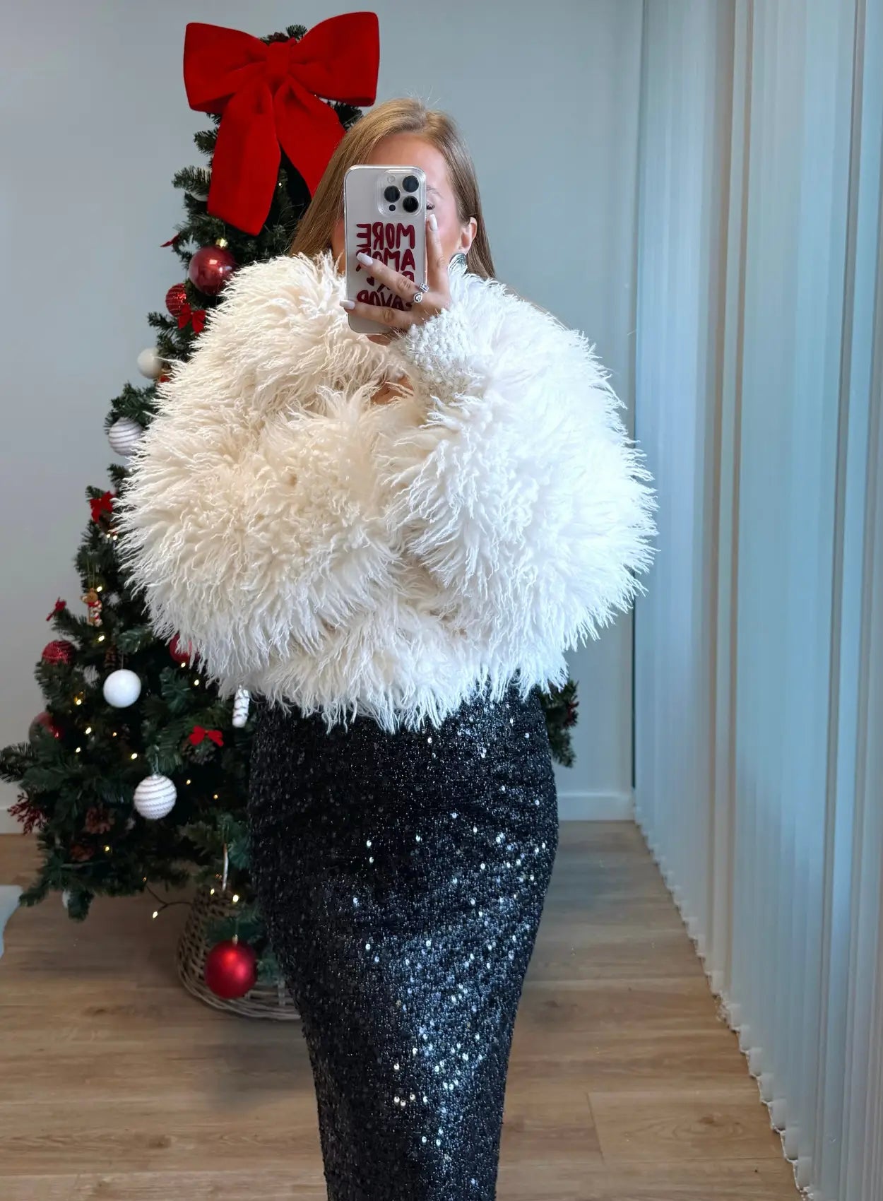 Manteau-de-grossesse-en-fausse-fourrure-blanc