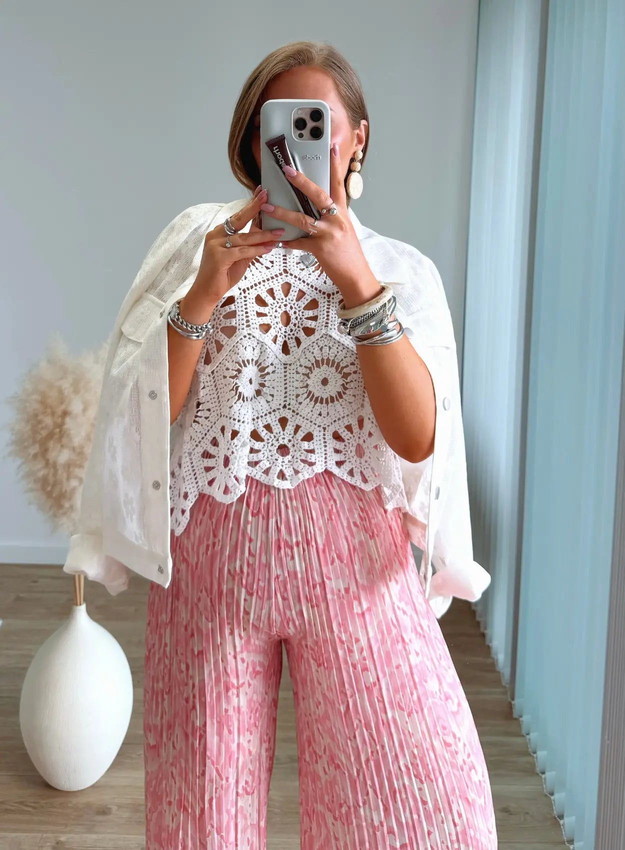 pantalon-de-grossesse-plissé-à-motifs-rose