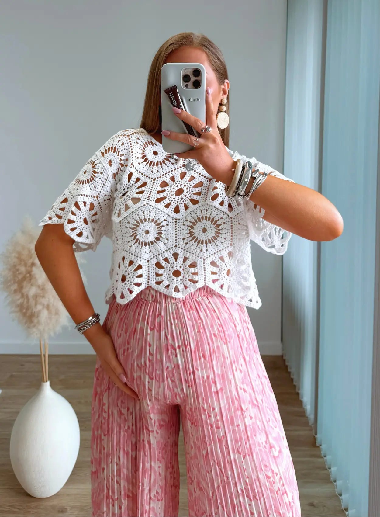 pantalon-de-grossesse-plissé-à-motifs-rose