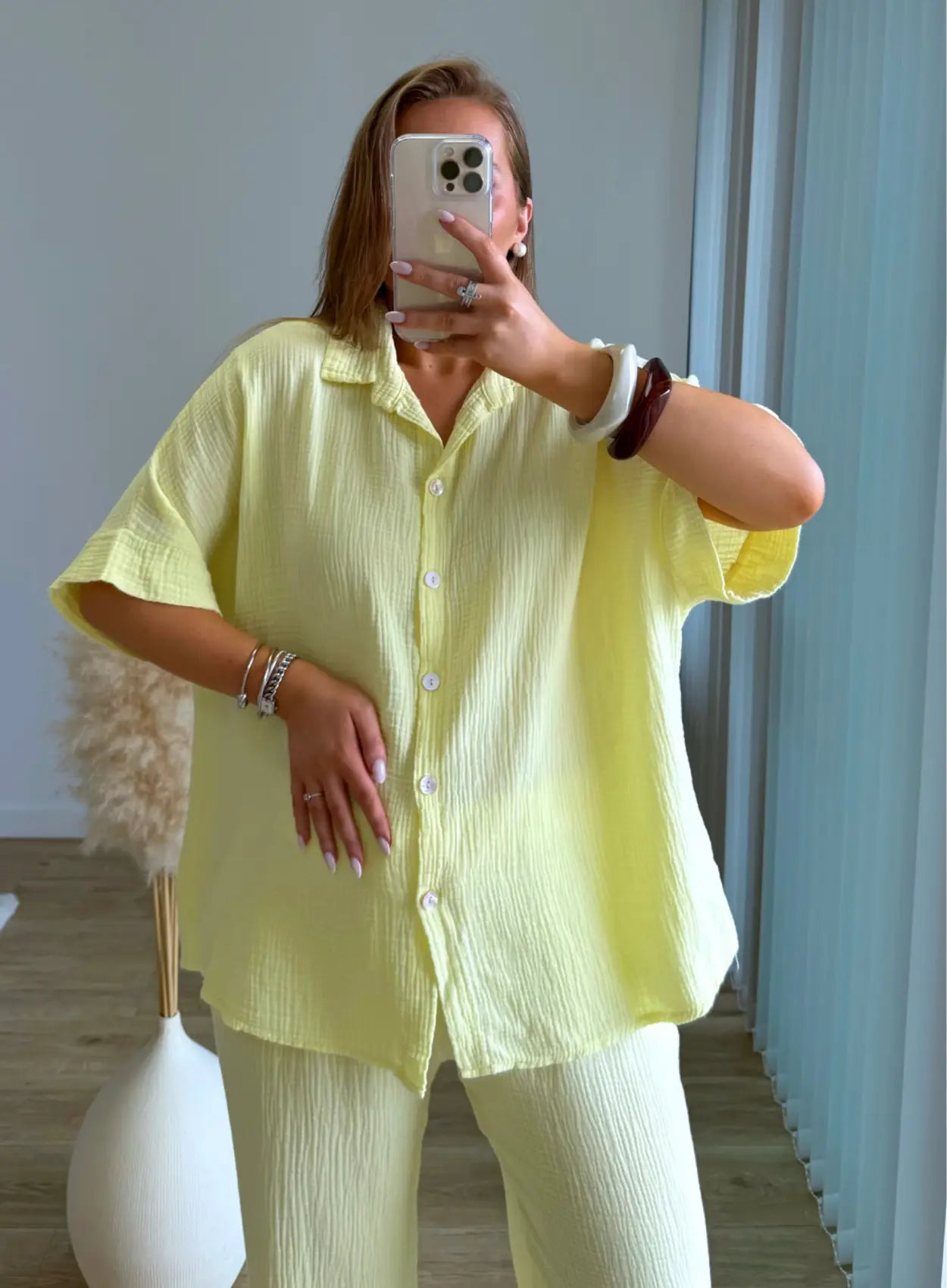 Ensemble-de-grossesse-en-gaze-de-coton-jaune