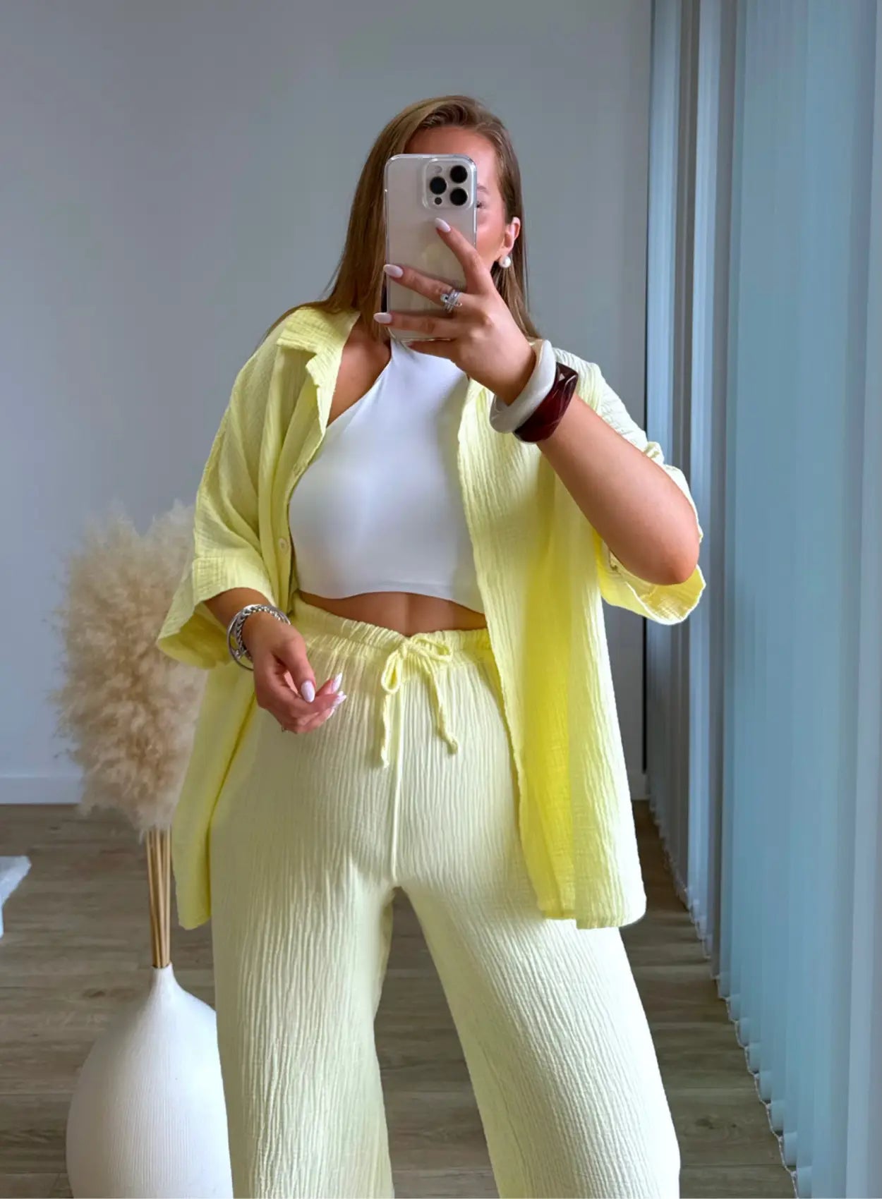 Ensemble-de-grossesse-en-gaze-de-coton-jaune