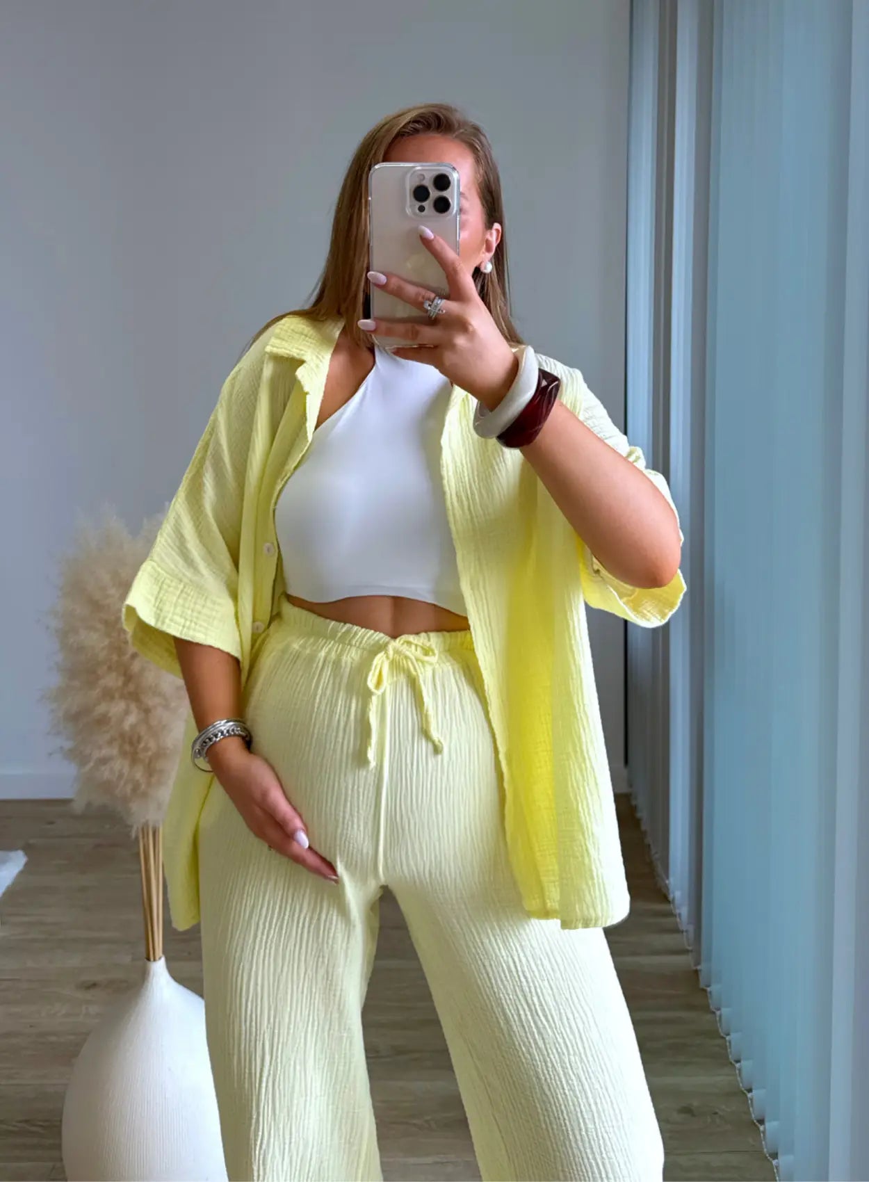 Ensemble-de-grossesse-en-gaze-de-coton-jaune