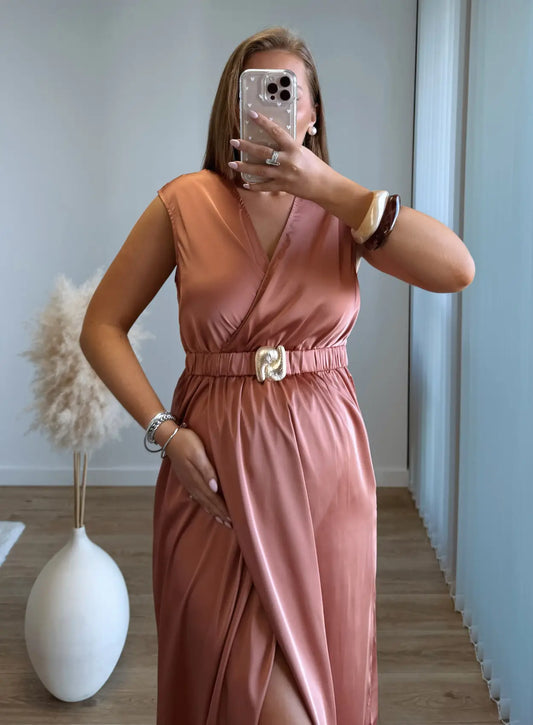 Robe-longue-de-grossesse-terracota-en-satin