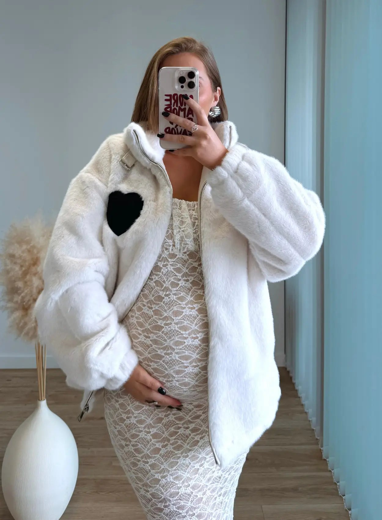 Robe-longue-de-grossesse-en-dentelle-écru