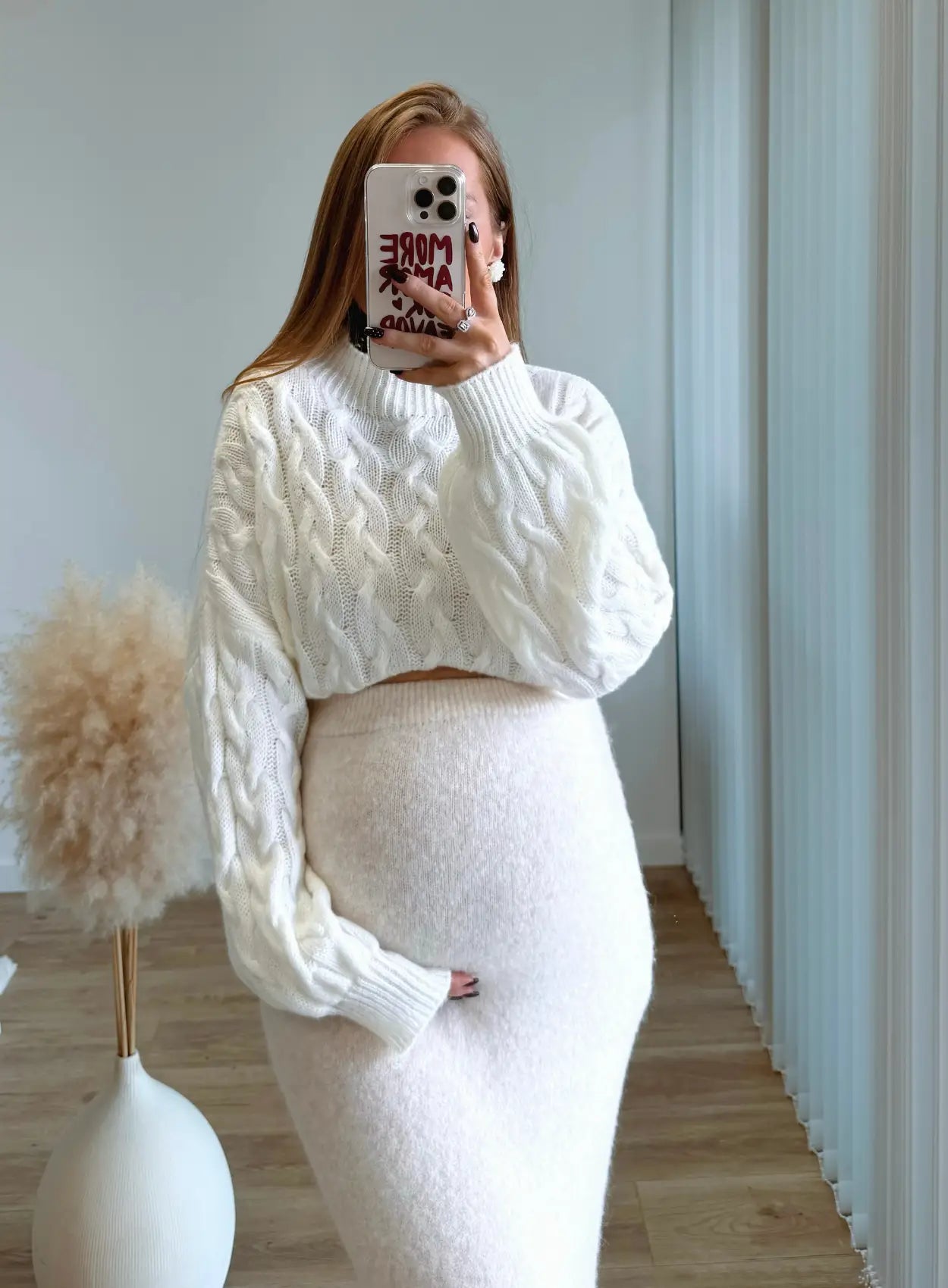 Pull-de-grossesse-en-maille-torsadé-blanc