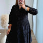 robe-babydoll-de-grossesse-noire-à-plumes