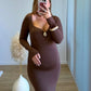 Robe-longue-de-grossesse-marron-avec-bijou