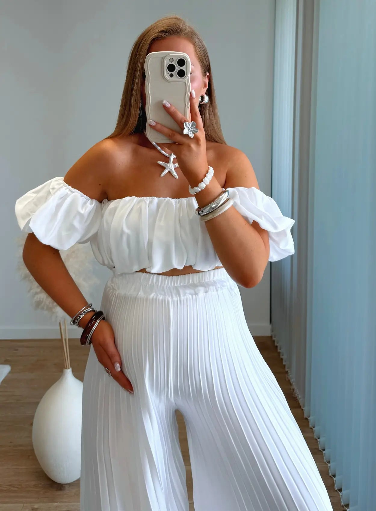 ensemble-de-grossesse-satiné-blanc