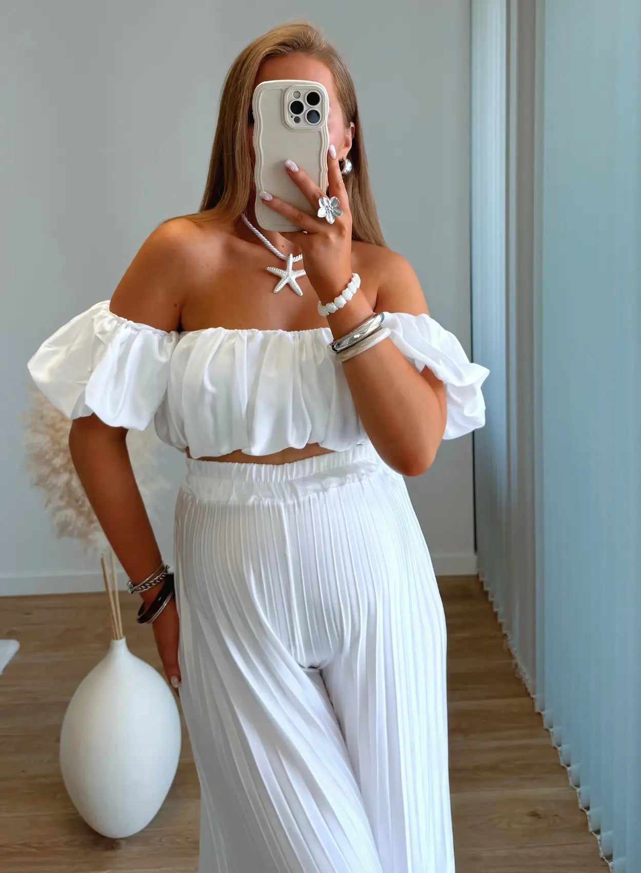 ensemble-de-grossesse-satiné-blanc