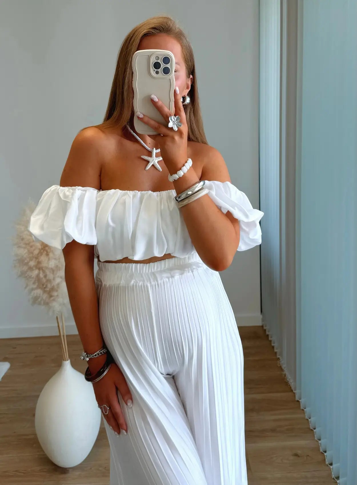 ensemble-de-grossesse-satiné-blanc