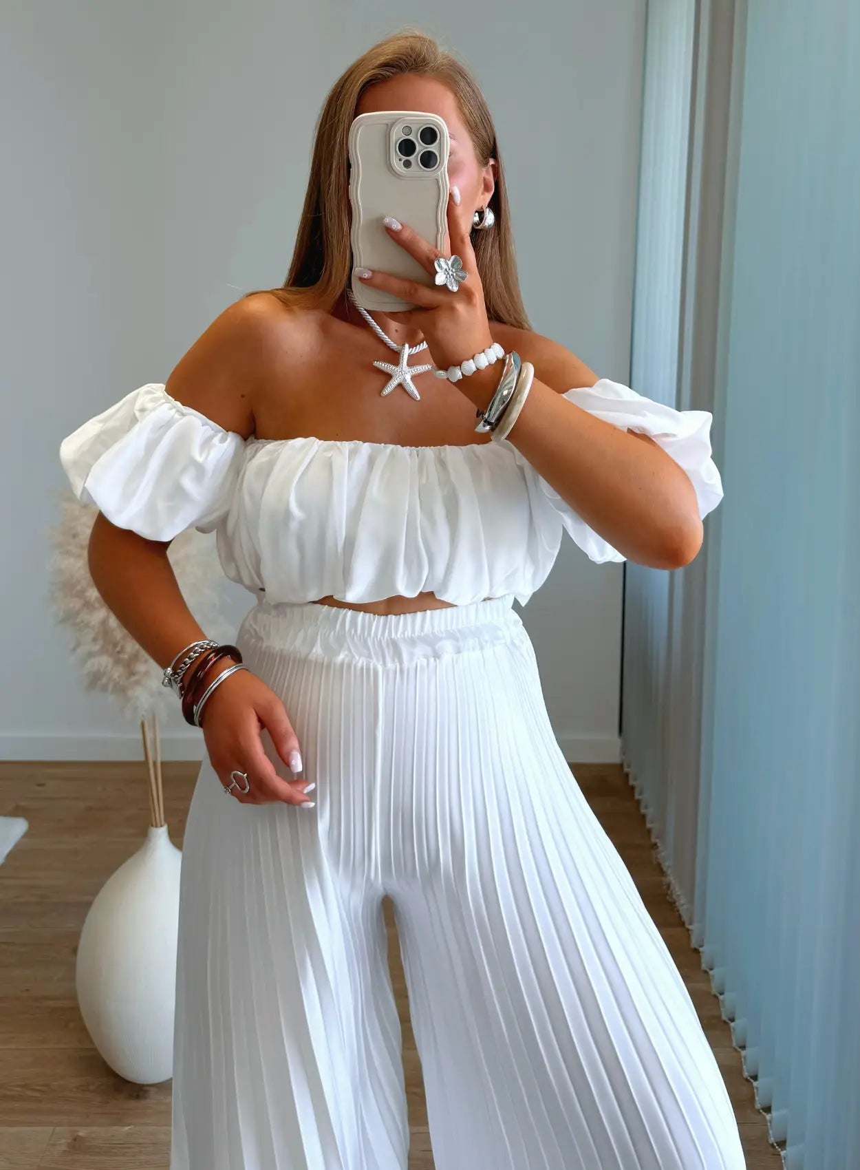 ensemble-de-grossesse-satiné-blanc