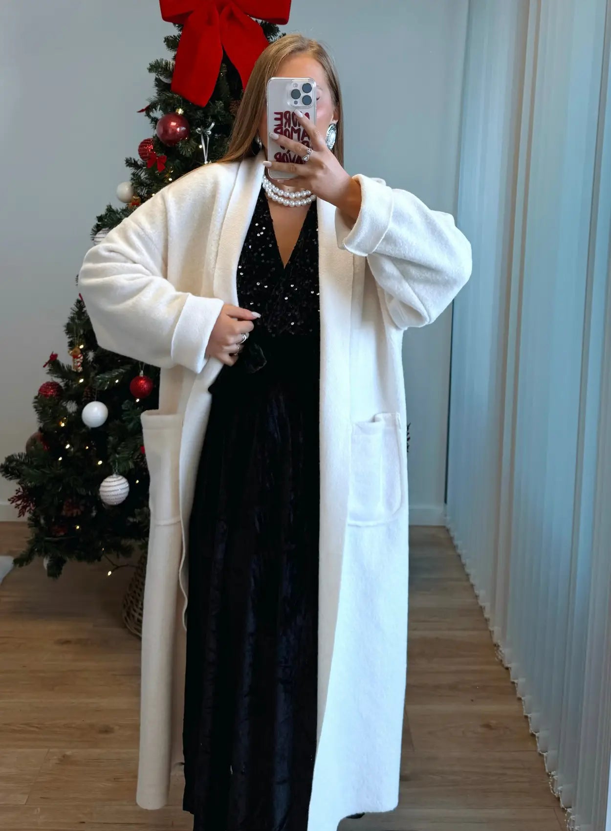 Robe-longue-de-grossesse-à-sequins-et-paillettes-noire