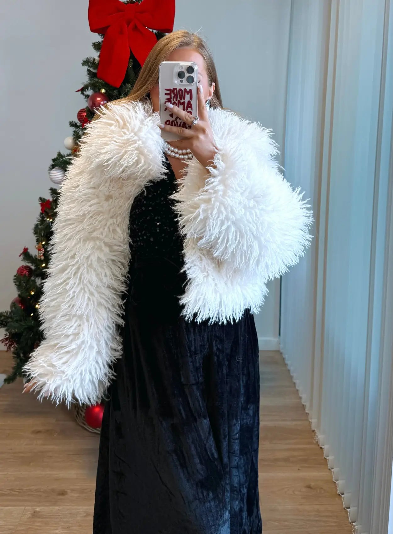 Robe-longue-de-grossesse-à-sequins-et-paillettes-noire