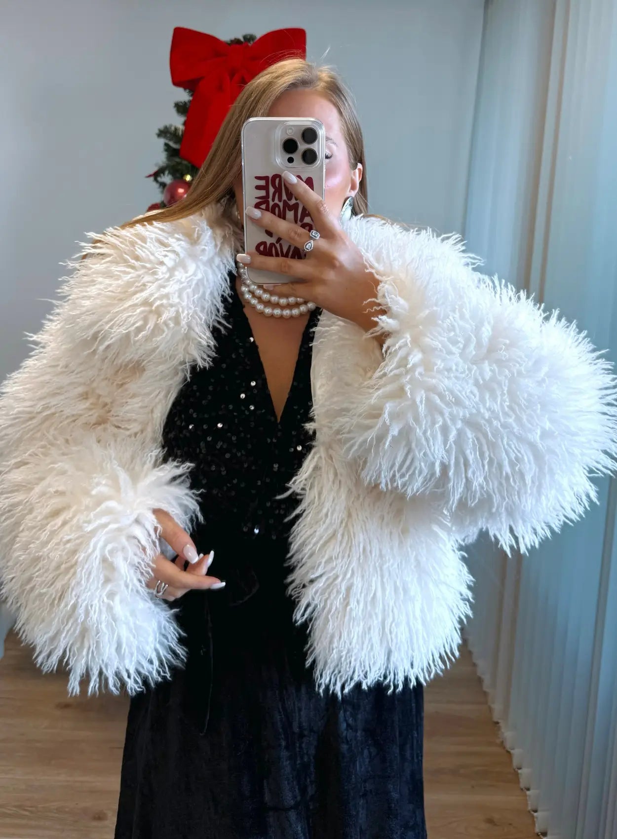 Robe-longue-de-grossesse-à-sequins-et-paillettes-noire