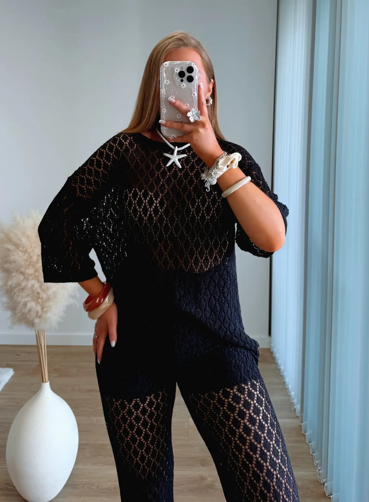 ensemble-haut-et-pantalon-en-crochet-noir
