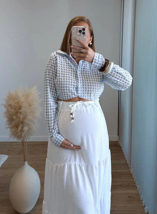 Chemise-courte-de-grossesse-bleue-à-motifs-vichy